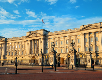 Buckingham Palace.png__PID:a507127d-c9e3-45c9-a0f5-3362d99ada1f