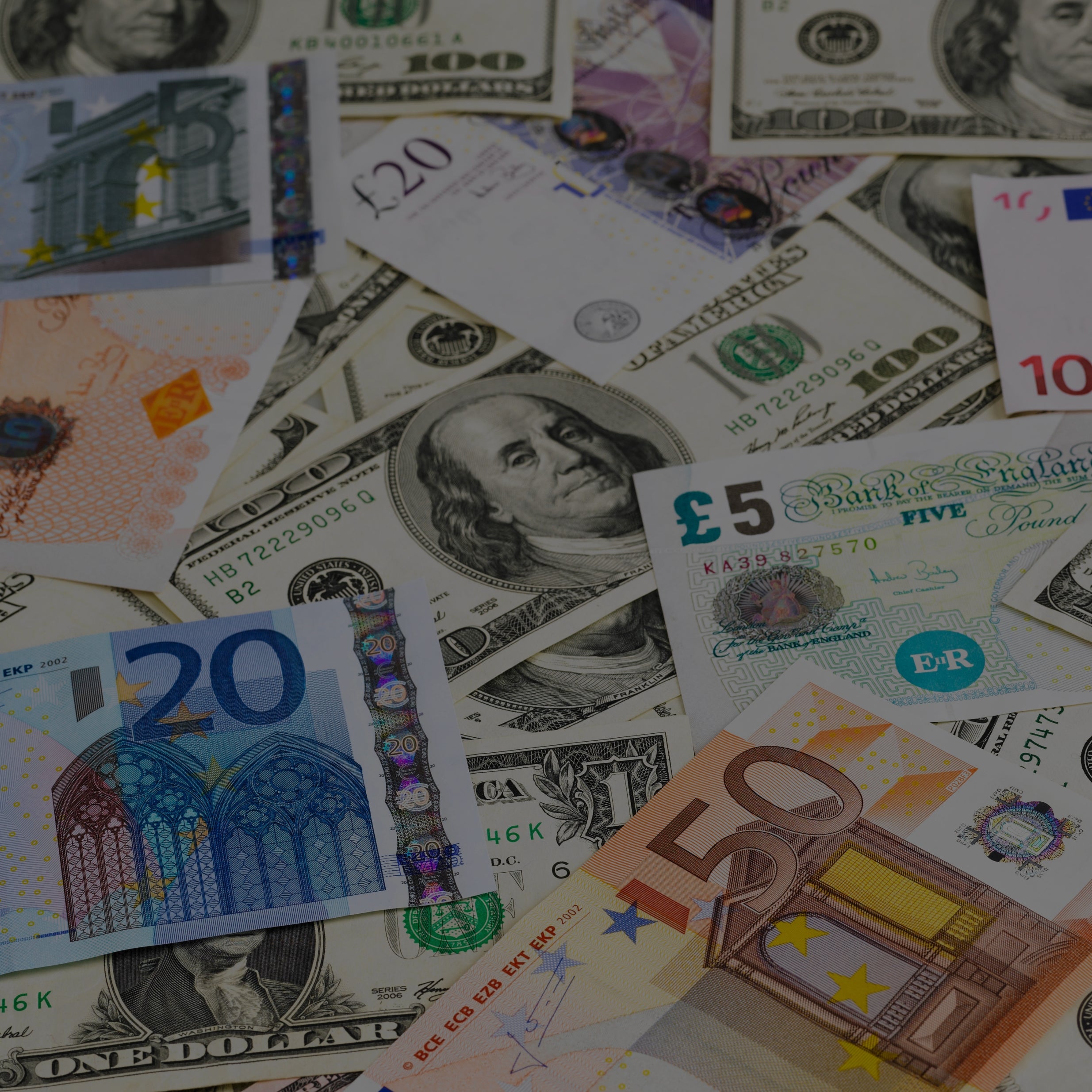 Spending Guide Budget London.jpg__PID:cf2913a2-c960-4ed1-8b79-aaf5f5a159db